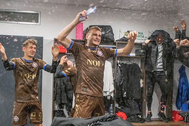 不仅帮助球 不仅帮助球