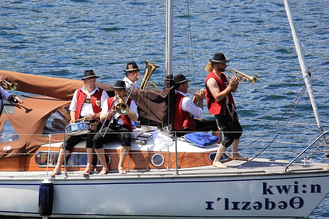 民深受触动 民深受触动